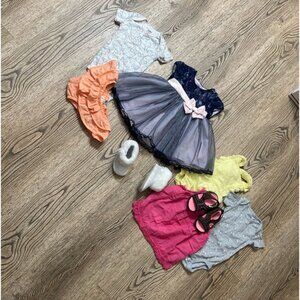 Baby girl clothes bundle Size 6-9 Months